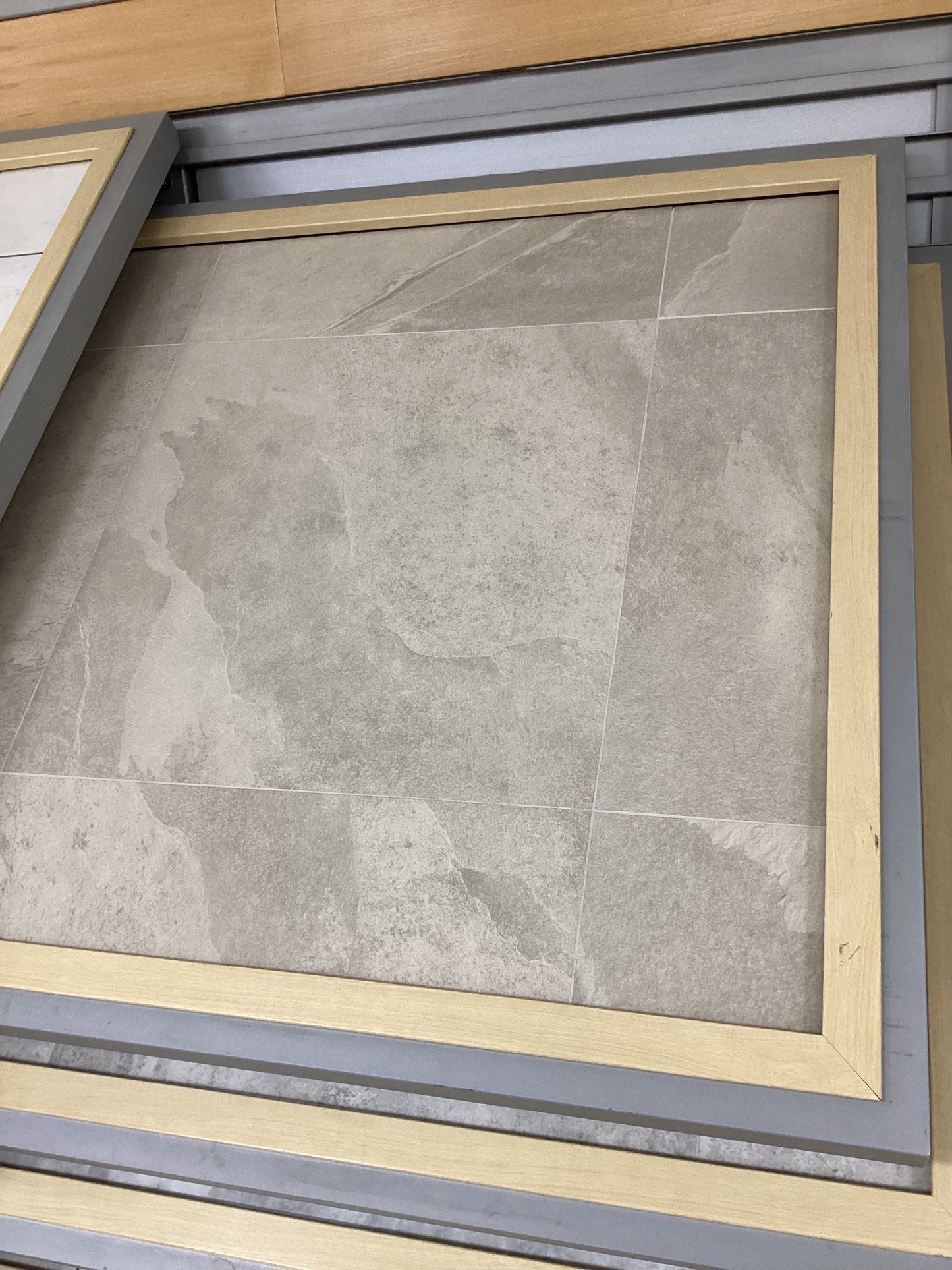 Esprit Beige 600x600