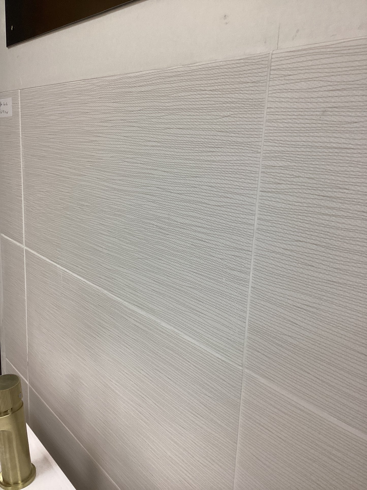 Griffen White 600x300
