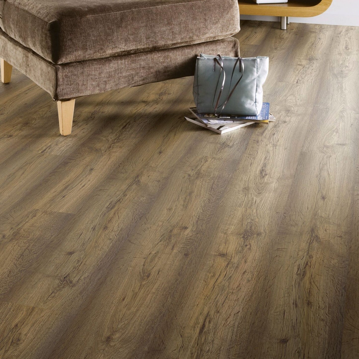 Modena Oak Super Natural 8mm Laminate Lifestyle Image